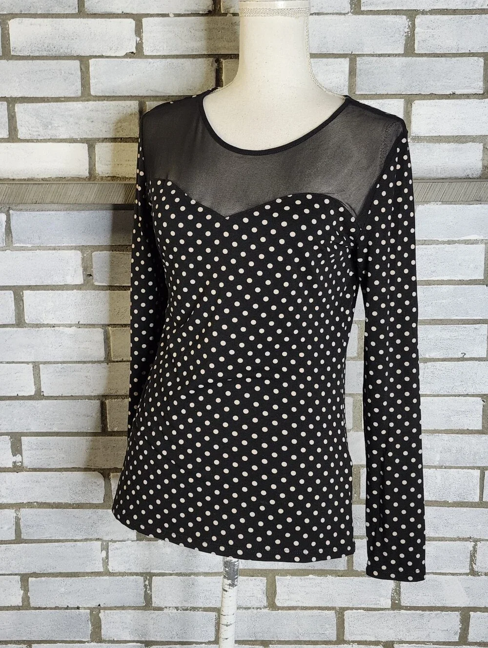 • H & M Women's Long Sleeve Sheer Top Polka Dot Shirt Size Medium Black & Cream